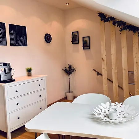 Appartement Moderne Dachgeschosswohnung An Der Donau Mariaposching